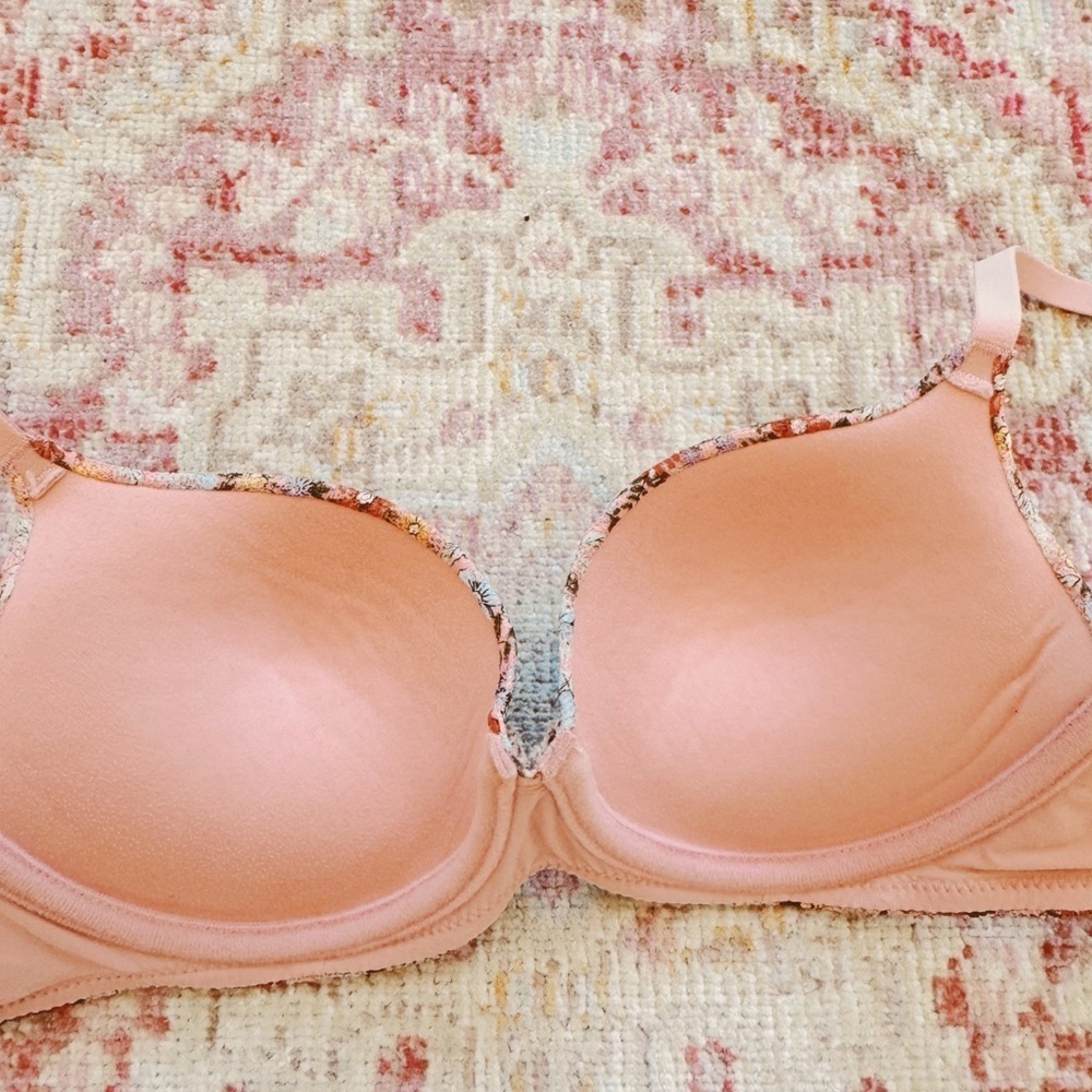 No Boundaries, Woman’s Pink Floral Bra - Picture 2 of 3